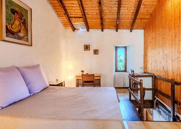 Casa Sul Torrente By Interhome Nyaraló Rezzonico